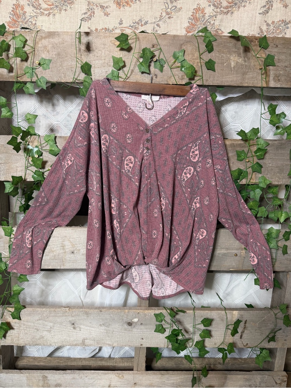 Como Vintage Dusty Rose Paisley V-Neck Tunic